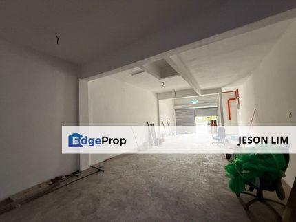 Sri Istana @Facing Roundabout Klang 3 Sty Shop 20X70 for Sale RM1.5mils, Selangor, Klang
