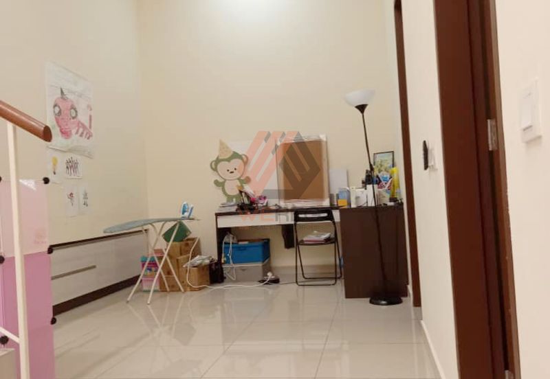 Rimbayu Scarlet @Gated 2 Sty 24X70 4R4B for Sale RM900k