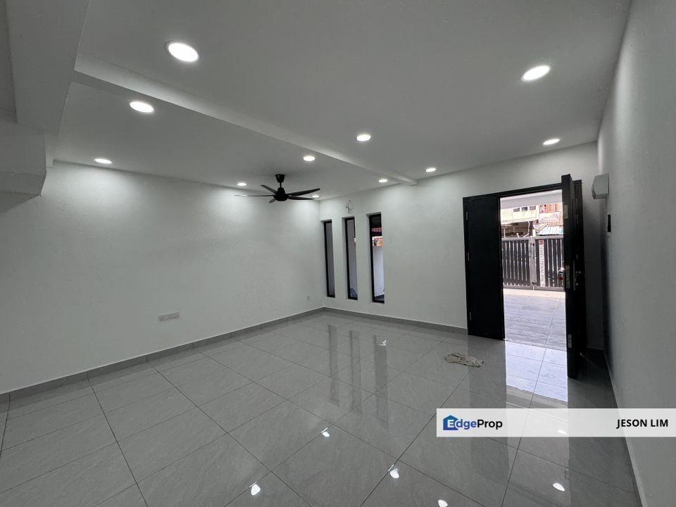 Klang Utama @Fully Renovated 2 Storey 16X60 3R2B for Sale, Selangor, Klang