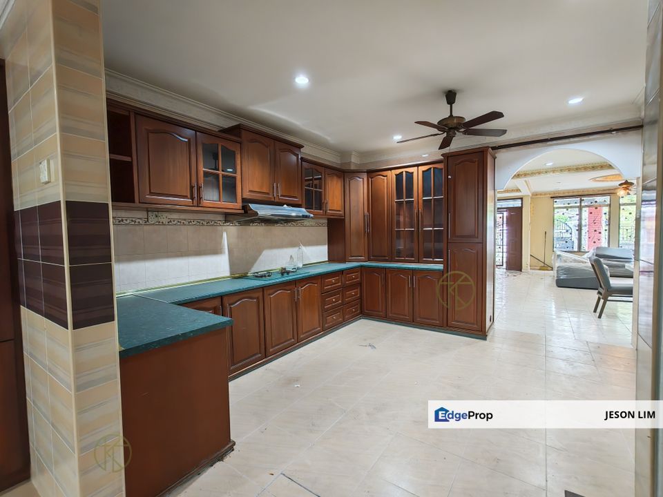 Bukit Tinggi 2 @Gated 2.5 Storey 22X75 4+1R3B Partial Furnished for Rent , Selangor, Klang