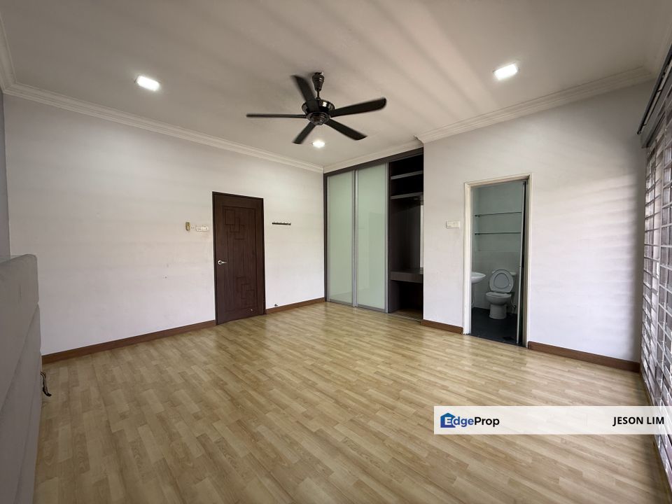 Bayuemas Klang @Fully Extended Front & Back @2 Sty 22X70 4R3B for Sale, Selangor, Klang