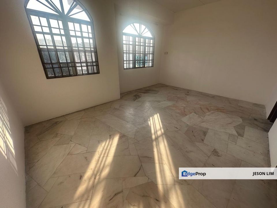 Sentosa Klang Laksamana @2 Storey 18X60 fot Sale, Selangor, Klang