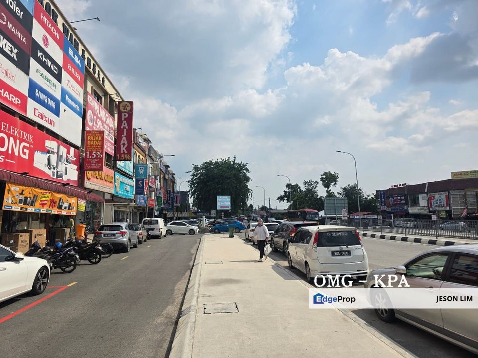 Pekan Meru Klang @Facing Main Road @Freehold 3 Sty Shop 20X107 for Sale, Selangor, Klang
