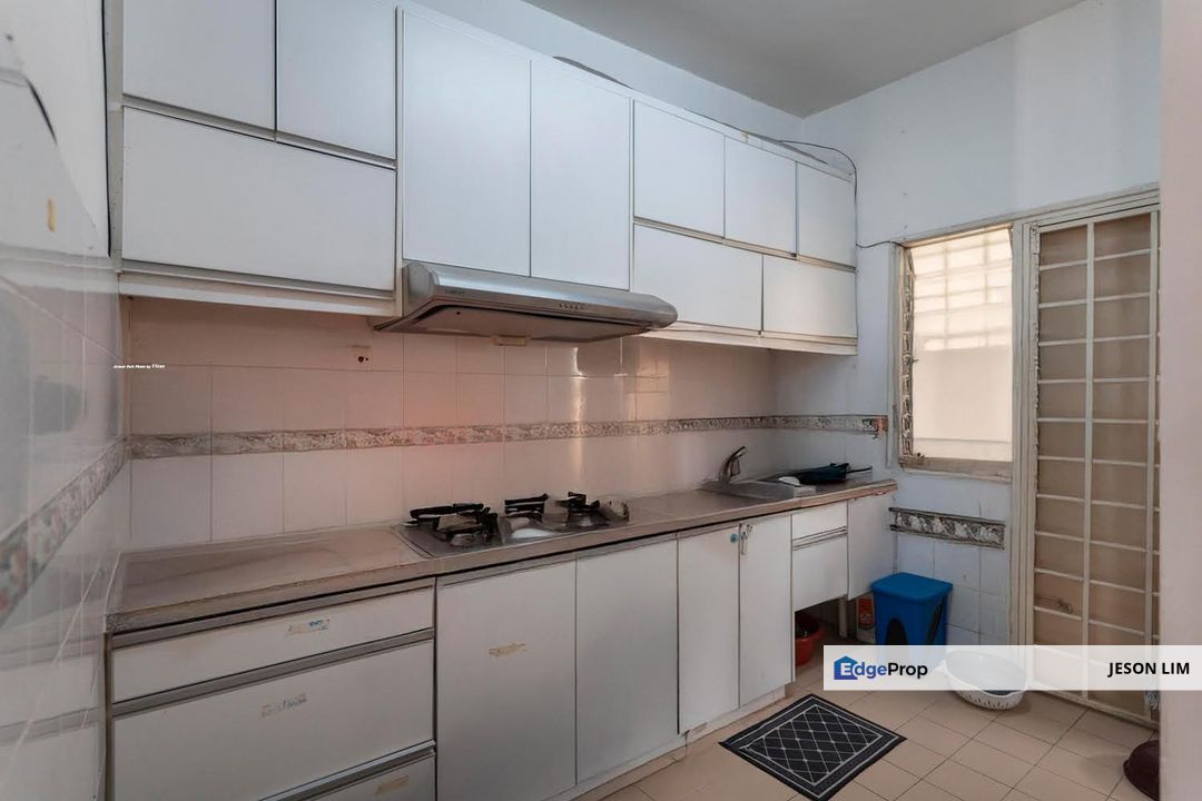Bukit Puchong BP2 @Partial Furnished 2 Sty 20X70 4R3B for Sale, Selangor, Puchong