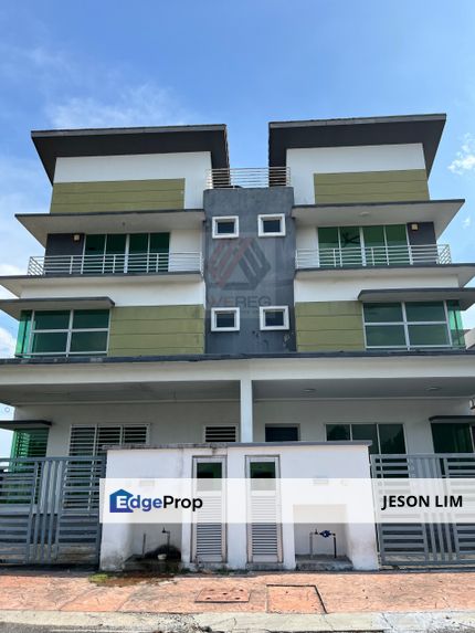 Desa Bayumas 2.5 Storey Semi-D Cluster 5B4B 31X65 for Sell RM699k, Selangor, Klang