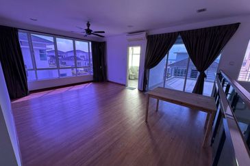 Isola Villa @ Senibong Cove