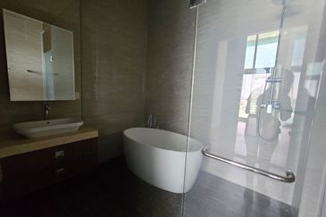 Puteri Cove Residences