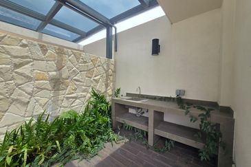 Puteri Cove Residences