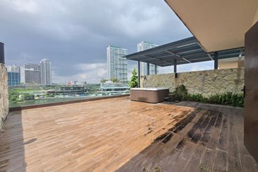 Puteri Cove Residences