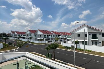 Mutiara Emas @ Taman Mount Austin