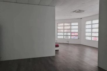 Pusat Perdagangan Kempas