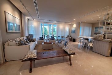 Emerald Bay @ Puteri harbour