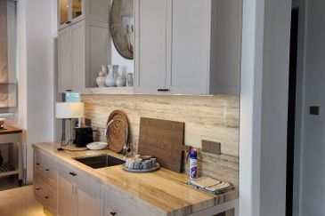 Emerald Bay @ Puteri harbour