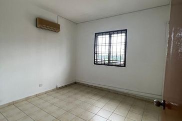 Prima Regency (Dorchester Court)