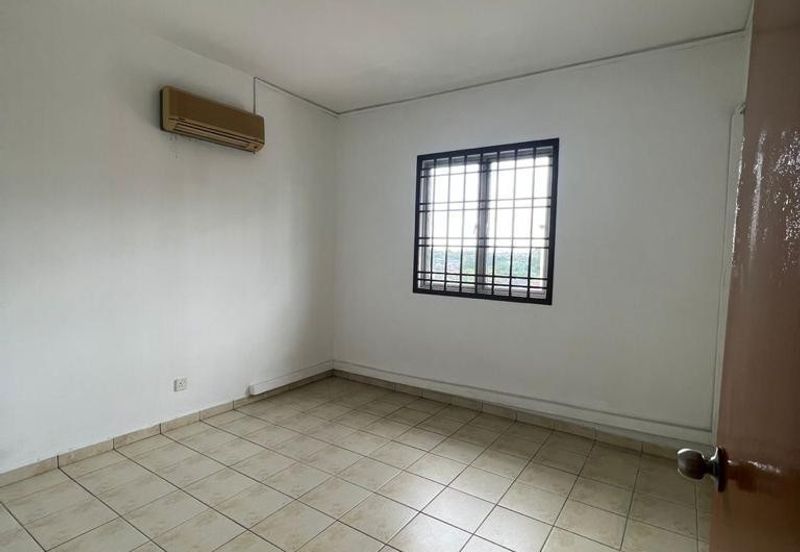 Prima Regency (Dorchester Court)