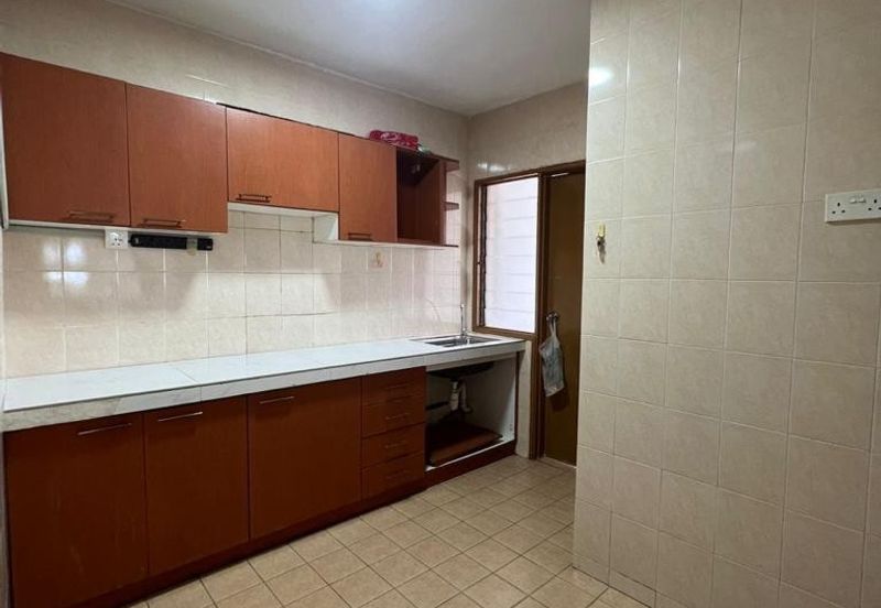 Prima Regency (Dorchester Court)