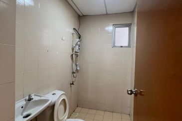 Prima Regency (Dorchester Court)