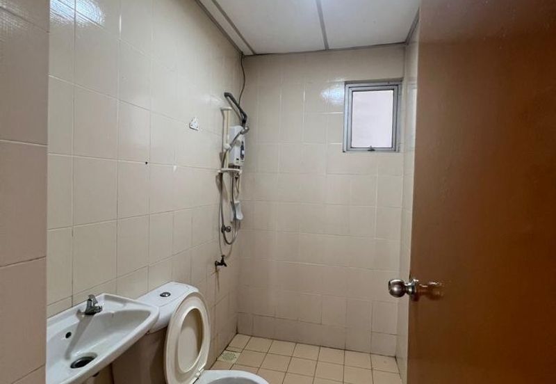 Prima Regency (Dorchester Court)