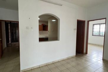 Prima Regency (Dorchester Court)