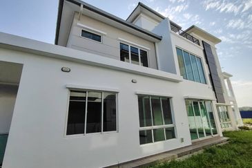 Senibong Villas