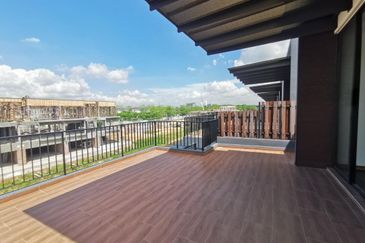 Senibong Cove Waterway Residences