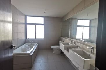 Senibong Cove Waterway Residences