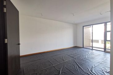 Senibong Cove Waterway Residences