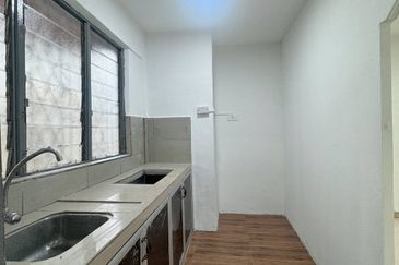 Flat Taman Ungku Tun Aminah