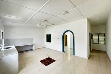 Batu Pahat｜Taman Putera Indah｜Jalan Putera Indah｜1-Storey Terrace｜Renovated