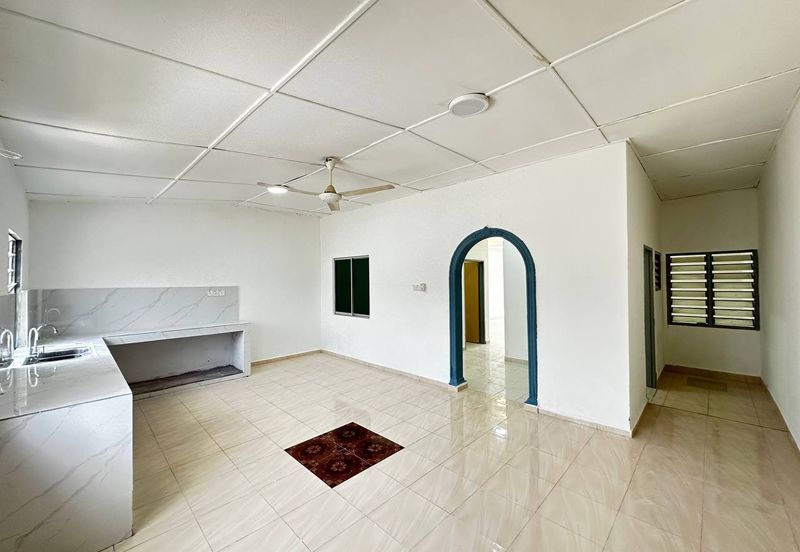 Batu Pahat｜Taman Putera Indah｜Jalan Putera Indah｜1-Storey Terrace｜Renovated