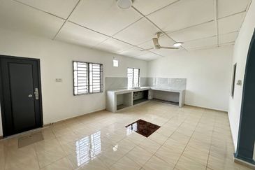 Batu Pahat｜Taman Putera Indah｜Jalan Putera Indah｜1-Storey Terrace｜Renovated