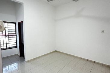 Batu Pahat｜Taman Putera Indah｜Jalan Putera Indah｜1-Storey Terrace｜Renovated