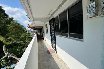 Flat Taman Ungku Tun Aminah