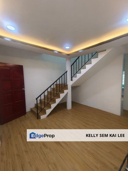 Taman Tangkak Jaya｜Jalan Melor｜2-Storey House｜Renovated｜Full Loan, Johor, Tangkak