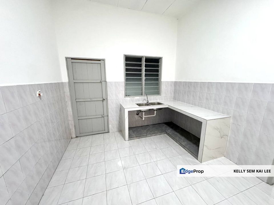 Ayer Hitam｜Taman Mekar｜Jalan Abdul Aziz｜1-Storey House｜Renovated, Johor, Ayer Hitam