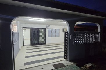 Kluang｜Taman Maju Jaya｜Jalan Dato Syed Zain｜1-Storey House｜Renovated