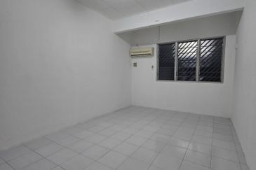 Kluang｜Taman Maju Jaya｜Jalan Dato Syed Zain｜1-Storey House｜Renovated