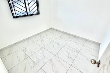 Flat Taman Ungku Tun Aminah