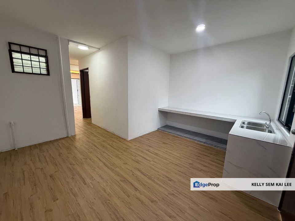 Yong Peng｜Taman Melur｜Jalan Melur｜2-Storey Terrace｜Renovated｜Endlot, Johor, Yong Peng