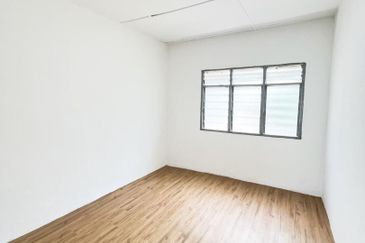 Kluang｜Taman Kg Majid｜Jalan Kg Majid｜2-Storey Terrace｜Renovated
