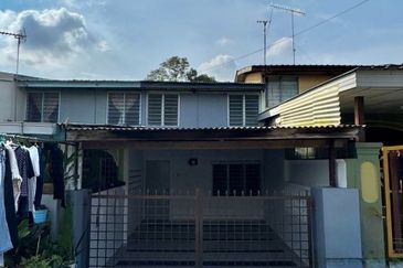 Kota Tinggi｜Taman Kota｜Jalan Pelandok｜2-Storey House｜Renovated