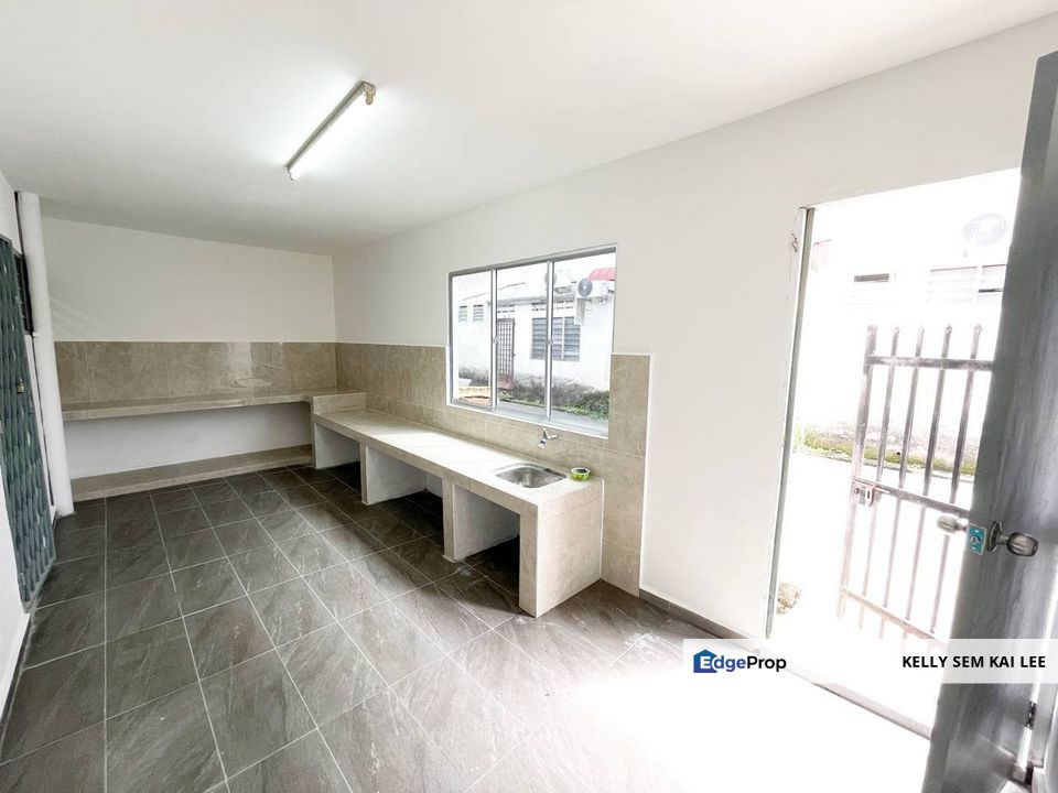 Batu Pahat｜Taman Hajjid｜Jalan Gasing｜1-Storey House｜Renovated, Johor, Batu Pahat