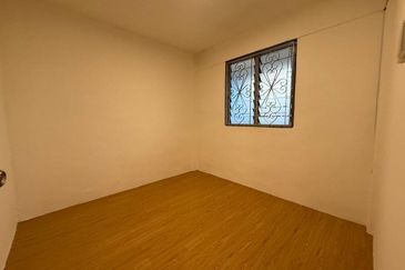 Flat Taman Ungku Tun Aminah