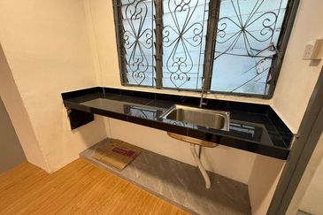 Flat Taman Ungku Tun Aminah