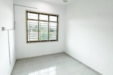 Taman Suria, Simpang Renggam