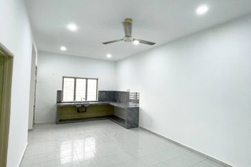 Taman Suria, Simpang Renggam