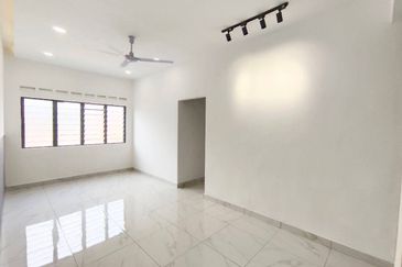 Taman Pulai Utama Flat