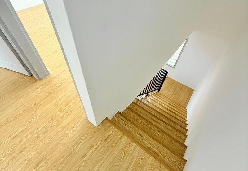 Taman Sri Jaya, Labis