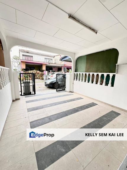 Kluang｜Taman Sri Lalang｜Jalan Bunga Raya｜2-Storey House｜Renovated, Johor, Kluang