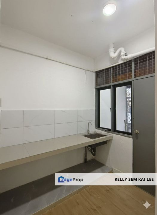 Pasir Gudang｜Taman Air Biru｜Low Cost Flat｜1st Floor｜Renovated, Johor, Pasir Gudang